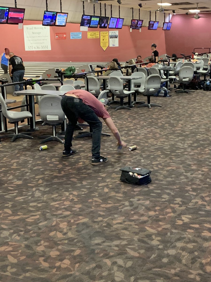 powerful_jack_'s tweet photo. Idiot drops his #twistedteas in front of bowling alley cashier https://t.co/a23aEIchYV