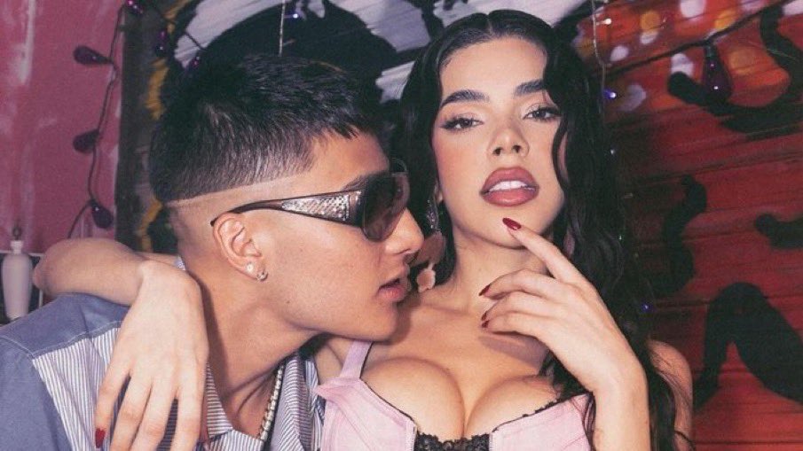 “Un Bezito” de Kenia OS &amp; El Malilla ha debutado con 439,517 streams en su primer día en Spotify.