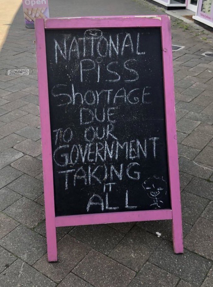 No Context Brits tweet media