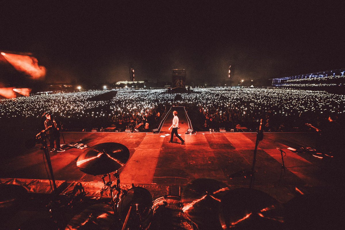 LT28Management's tweet photo. QUE GRAN PRIMER SHOW EN MÉXICO! Louis lo disfruto al máximo y nosotrxs también. Sigamos dándole estos shows que el se merece. GRANDE MÉXICO 

 #FITFWTMexicoCity https://t.co/mJA7P4K2lI