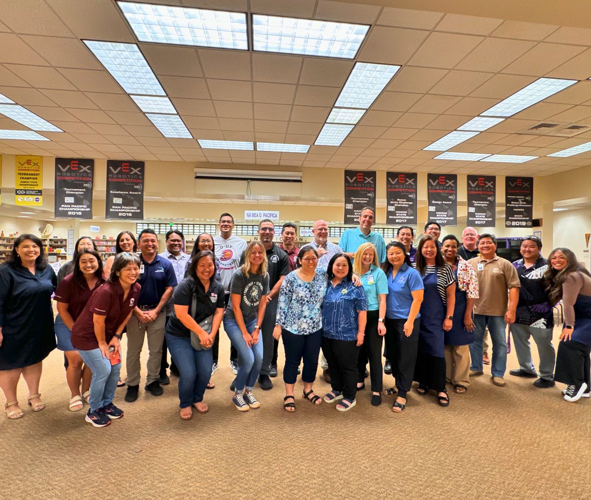 Homegrown Hires-a community job fair event! Thank you to all the school administrators, teachers , complex and state office staff who helped at the event! We met many interested applicants from the Pearl city community!