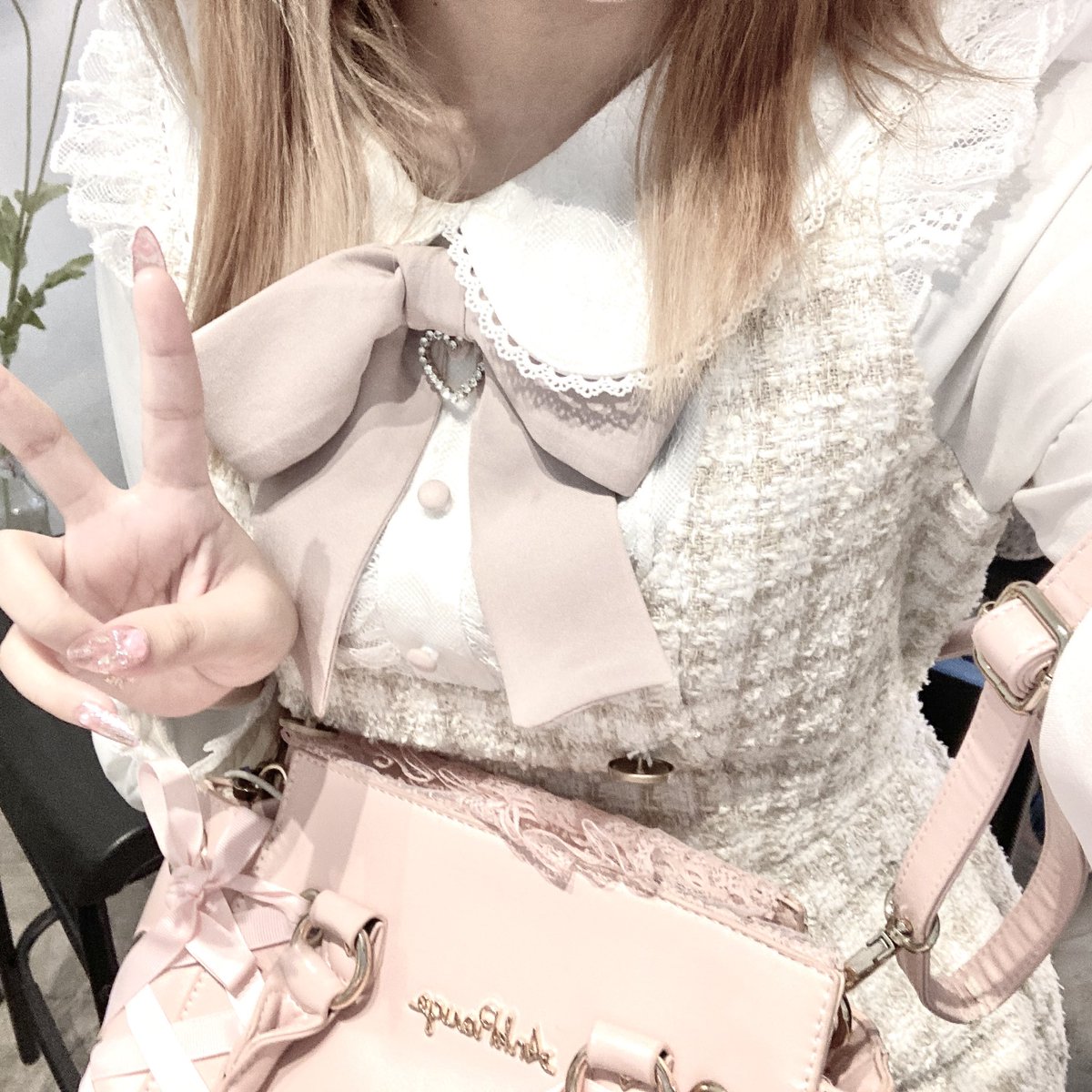 merrridayo's tweet photo. ｡ﾟﾟ･｡･ﾟﾟ｡
ﾟ。    　🤍
     ﾟ･｡･ﾟ       ｡ﾟﾟ･｡･ﾟﾟ｡
          　         。       🎀
                       　ﾟ･｡･ﾟ
⠀⠀
 #400yearswithboynextdoor https://t.co/FpUVYsCGul