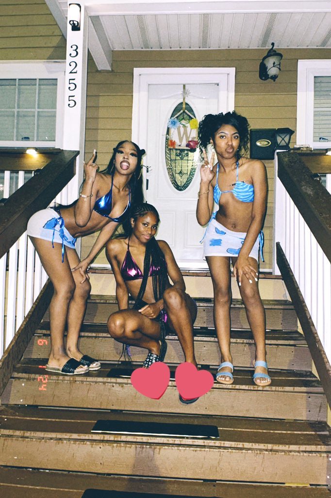 taylorjasmine00's tweet photo. #FREAKNIKPoolParty
#SummerHasStarted! https://t.co/wQKhogskTn