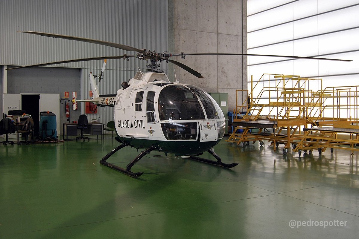 pedrospotter's tweet photo. #BuenosDias estacionado en los #hangares de #mantenimiento del #SAER Servicio Aéreo de la #guardiacivil
🚁
#MBB #Bö105-CBS4 (HU.15-92/09-120)
#ServicioAereo @guardiacivil
🚁
#aviation #avgeek #planespoting
#aviationphotography #aviaton4u @Web_AME #helicopter #spotting @AIREorg https://t.co/srD3dn21pN