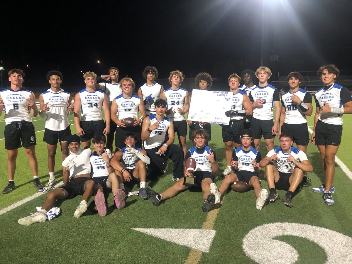Awesome night of 7s tonight! Thanks to all the teams who came out and competed!! Some great games throughout the tournament!! Congrats to Chavez, Kellis, NWC, making the semifinals!
OC keeping the trophy home!!🏈💪