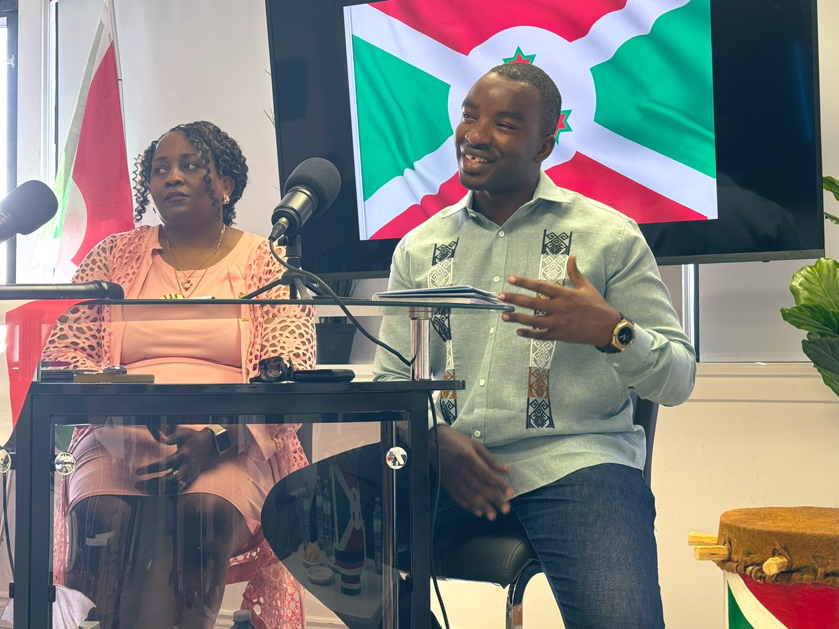 FabsVision's tweet photo. 🇨🇦 Thank you Ottawa. Ndashimiye cane Abarundi baba Diaspora bari muri Ottawa twabaye kumwe mubiganiro vy’iterambere ry’Uburundi. Si inkeka Diaspora y’Uburundi irashoboye. Turengere ibidutandukanya, twunge ubumwe twubake Uburundi. 

God bless Burundi 🇧🇮 https://t.co/znsxo6yyzn