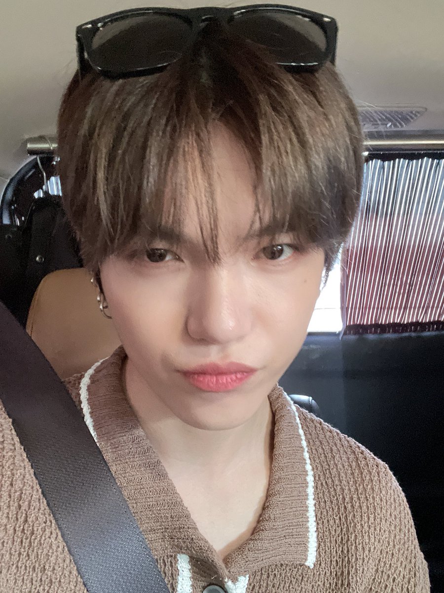 by_verivery's tweet photo. [#계현]

잘 다녀왔습니다☺️
나들이 가기 딱 좋은 날씨구만🌸

#GYEHYEON 
#베리베리
#VERIVERY https://t.co/cKn4UcCB8B