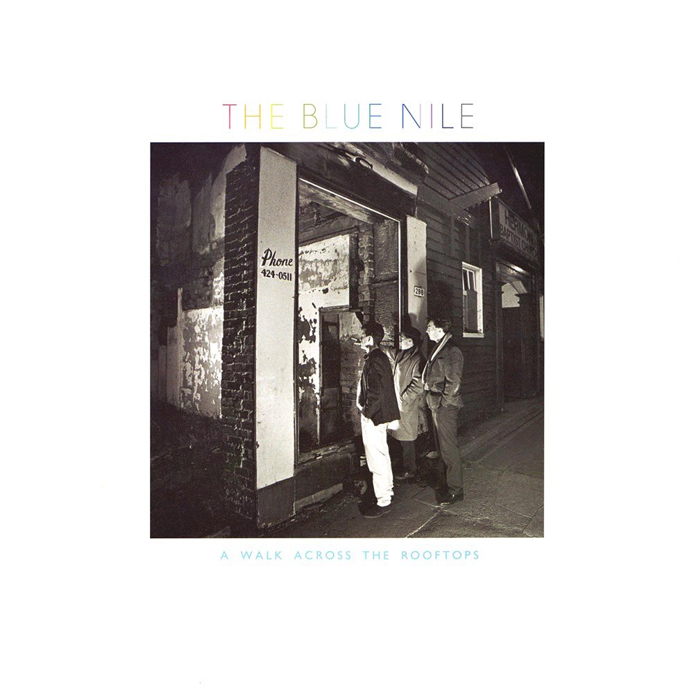 #RainTop10 2 Tinseltown In The Rain | The Blue Nile | 1984 Not much more to say about this one that hasn’t already been said. A stone cold classic that should have been number one for weeks! youtu.be/2q5CGLHJ-54?fe…