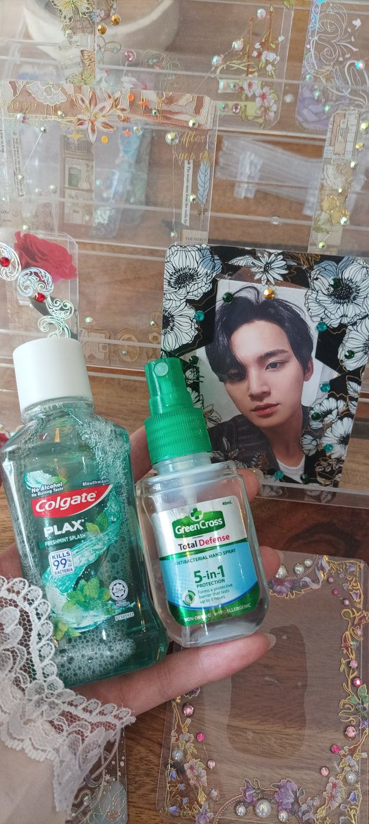 I'm currently at #SVTLAND2024  for <a href="/huihuimarket/">Huihui Market</a>!
Maglilinis sana ako ng toploaders pero maling bote nahugot ko, muntikan ko na mabuhusan si gyu ng mouthwash 😅😅😅 (patawad gyu wala naman akong pinaparating sayo...)