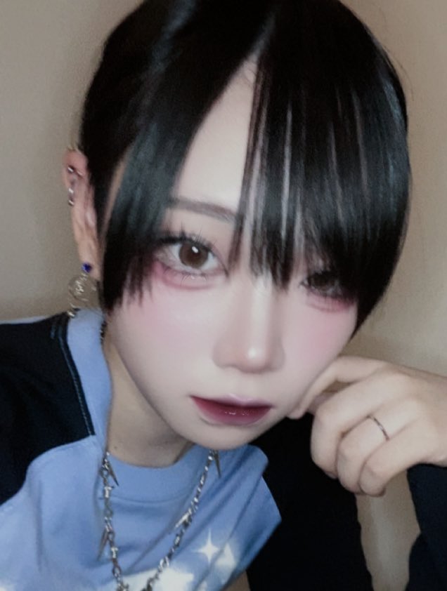 vmp_tmk88's tweet photo. ︎︎𓂃⟡.·

#雰囲気 #雰囲気女子 #雰囲気好きな人いいね #サブカル #自撮り #自撮り界隈 #自撮り女子 #中性 #中性さんと繋がりたい #いいね返し #いいねした人で気になった人フォロー #いいね返します #美男美女と繋がりたい https://t.co/boXHxNrrH8