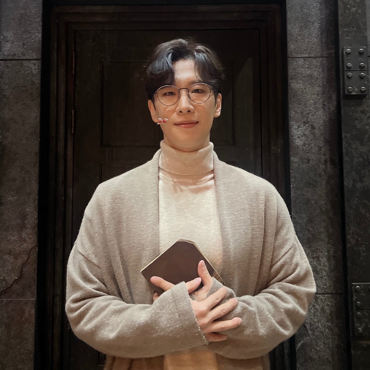 [뮤지컬 #광염소나타]

🎹 𝐏𝐇𝐎𝐓𝐎

그동안 김경수 S에게 보내주신 관심과 사랑에
진심으로 감사의 인사를 전하며,
막공 기념 사진을 공개합니다  

2024.03.16 ~ 2024.06.09
예스24스테이지 1관

#낭만바리케이트 #연우무대