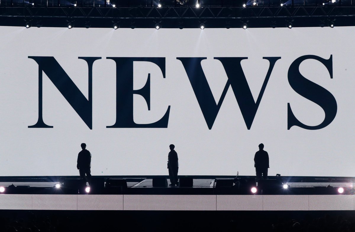 NEWS0915_music's tweet photo. 🌐#おうちでNEWS万博🌐

初の同時鑑賞会、たくさんの声援をありがとうございました！
何度でも味わいたいLIVE本編に盛りだくさんの特典映像も、引き続きBlu-ray&amp;DVDでお楽しみください✨

「NEWS 20th Anniversary #LIVE2023NEWS_EXPO」
Now On Sale!!!
📀https://t.co/TuyLpU8wBr

#20周年おめでとう https://t.co/b9Uu3KPYCN