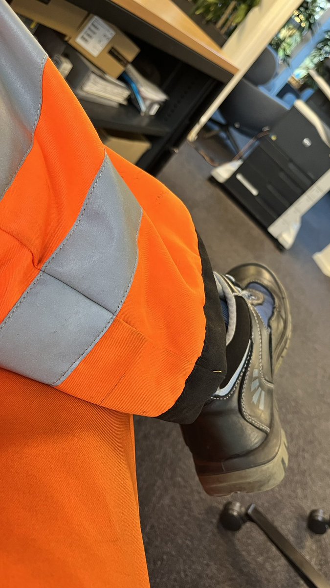 fautje's tweet photo. @Ingeborgvraagt @work #autoberging https://t.co/BRH4tYyoo4