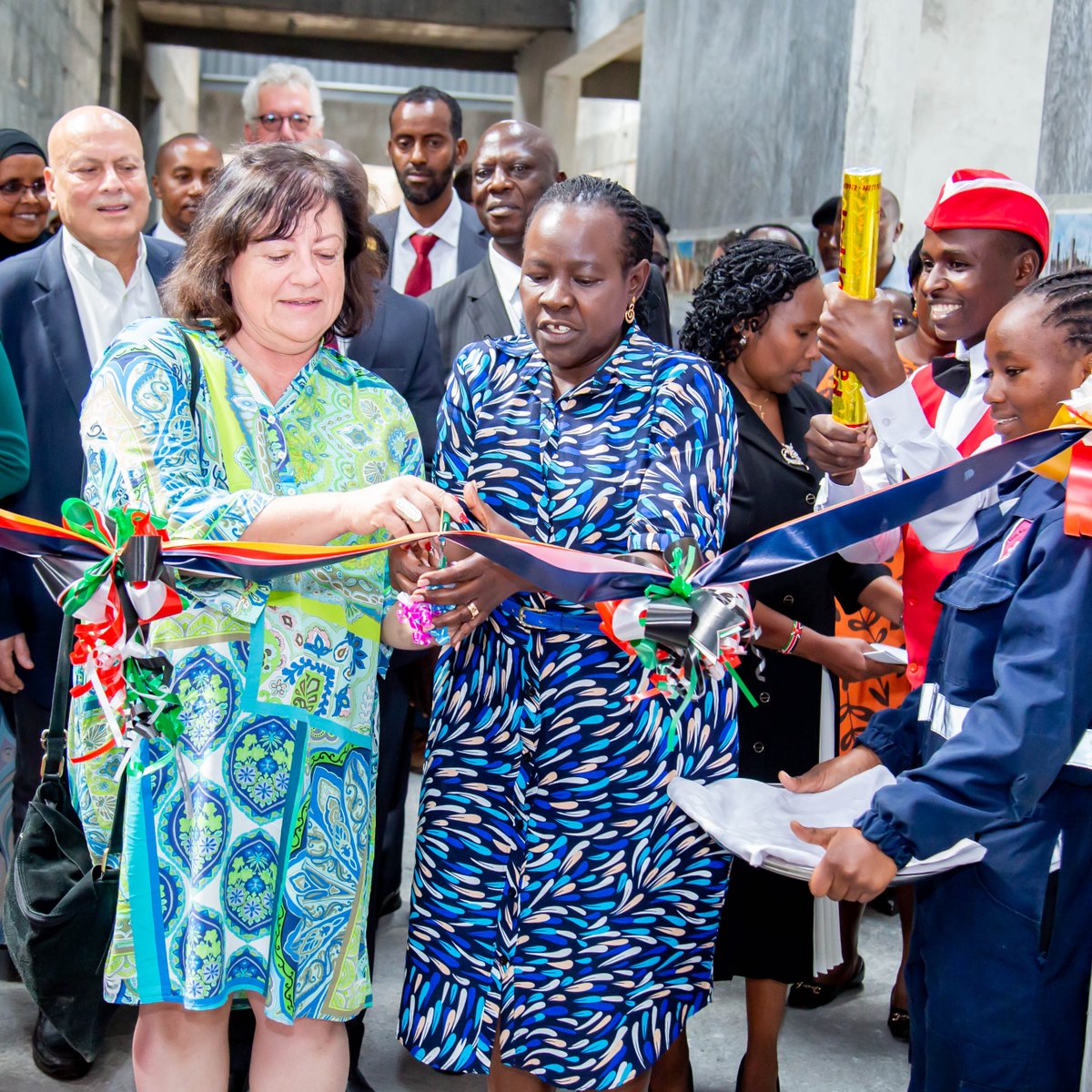 bodo_immink's tweet photo. Delighted to witness the 'roofing ceremony', a German tradition marking completion of Nairobi #TTI's framework for an Automotive Mechatronics workshop!
Financed by @BMZ_Bund through @KfW_FZ_int, this is a significant milestone in nurturing a #SkilledWorkforceKE! ๐๐พ #TVET https://t.co/zknXm34lte