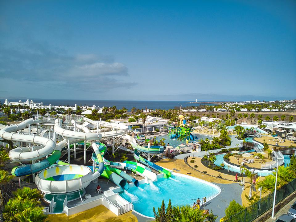 Cuando tienes tu propio waterpark en el hotel, es muy fácil vivir unas vacaciones inolvidables en Relaxia Lanzasur 😎✌️
-----
When you have your own waterpark at the hotel, it is very easy to live an unforgettable holiday at Relaxia Lanzasur.😎✌️