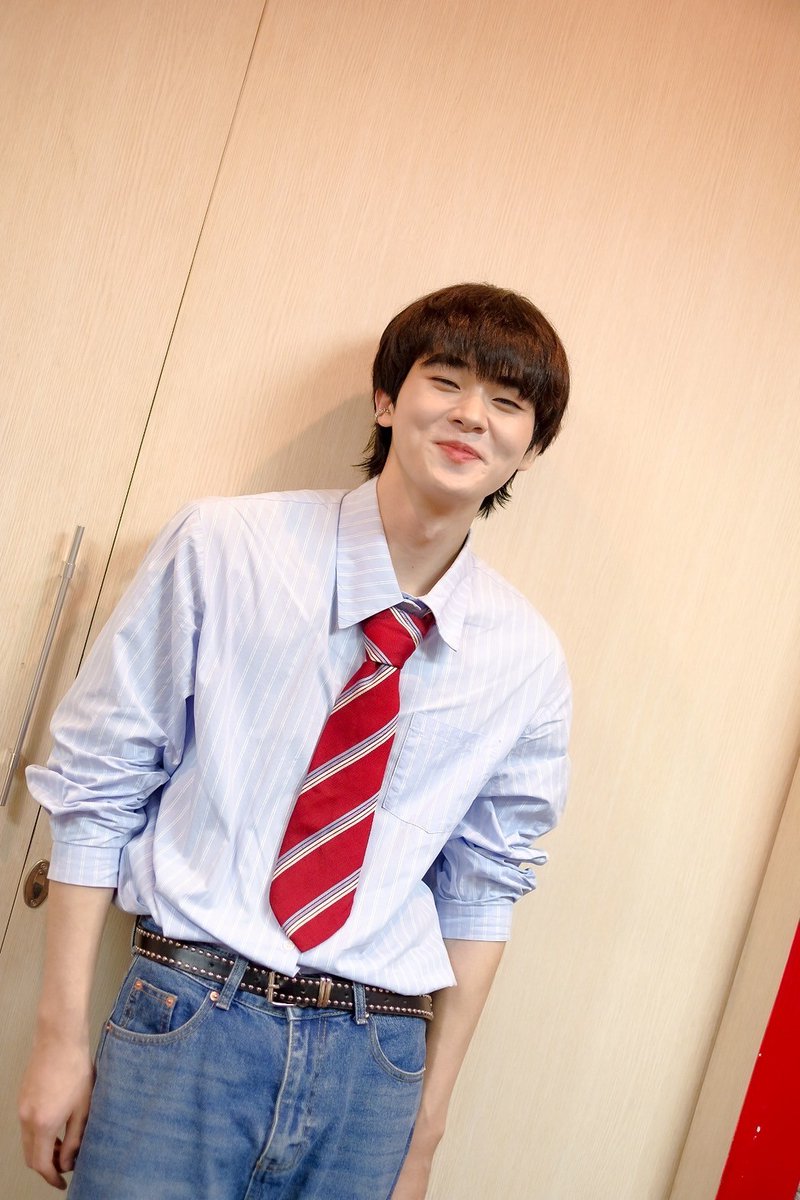bomm_u's tweet photo. อ้ายบอมขอให้วันนี้เป็นวันที่ดีของทุกคนเด้อค้าบบบบ ❤️🙊 #TARBOMColorfulMoment https://t.co/dKzaHxqNpN