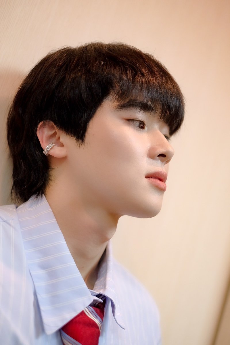 bomm_u's tweet photo. อ้ายบอมขอให้วันนี้เป็นวันที่ดีของทุกคนเด้อค้าบบบบ ❤️🙊 #TARBOMColorfulMoment https://t.co/dKzaHxqNpN