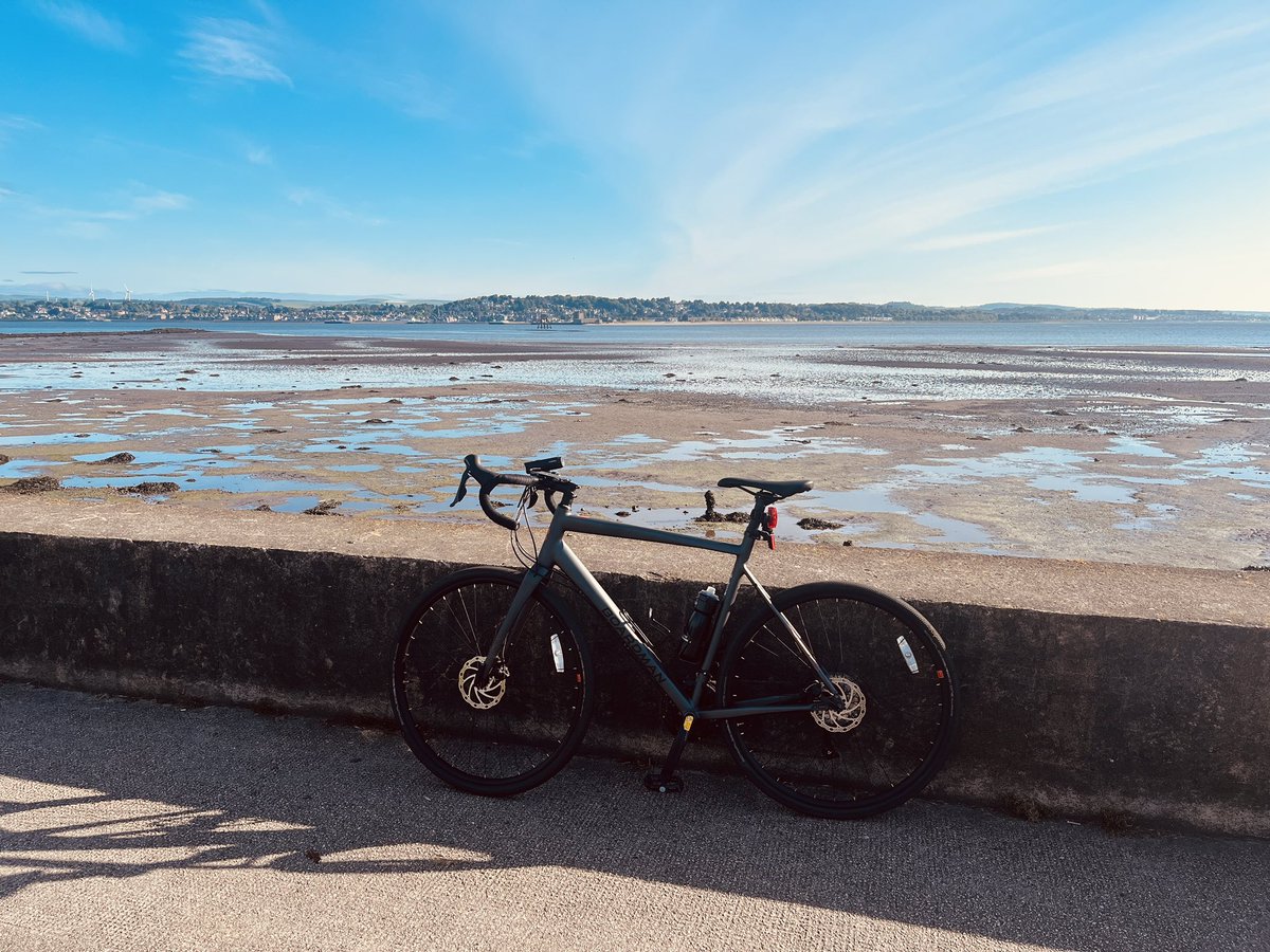 Early Sunday morning 🚲 ☀️ 😎