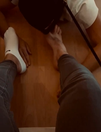 Slave_of_Alphas's tweet photo. Du bist wie ich süchtig nach @feet_austin? Dann schau dir das hier an und folge ihm dort: https://t.co/LME7DYeDuV  Endlich zeigt er allen wie er uns nutzt. Sau geiler Content der sich lohnt. Nicht zögern sondern hingeben. Wir lieben IHN und diese Videos sind einfach nur geil. https://t.co/8Hu3fmJmhL