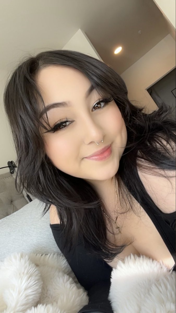 iPrincessAlly's tweet image. born to trigger your trauma