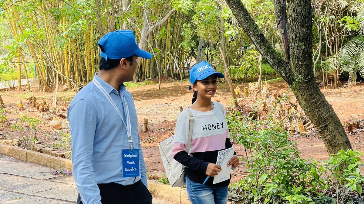 SharadSagar's tweet photo. Wherever Dexterity Residential Training takes place, it’s heartwarming to learn that a local child from a nearby village has come to see us. Poorna studies at her village school in Uganavadi, Karnataka, admires Dr. Kalam and wants to apply to DexSchool this year! #ThisIsDexterity https://t.co/UVccT5nFad