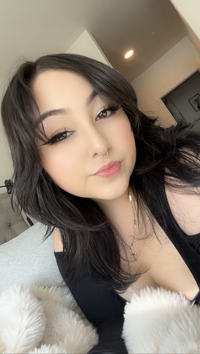 iPrincessAlly's tweet image. born to trigger your trauma