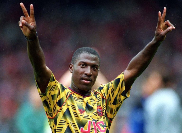 afcstuff's tweet photo. Sending all the love &amp; strength to former Arsenal striker Kevin Campbell, who is said to be seriously ill in hospital with kidney failure.

We’re all thinking of you, @1kevincampbell! 🙏❤️ https://t.co/CYAXAMHUaN