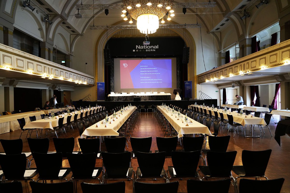 Der Saal ist bereit. Heute steht die #SIGDV an. Am späteren Nachmittag wird der neue @sigfsci -Präsident gewählt. Mehr zur DV buff.ly/4aF59oA