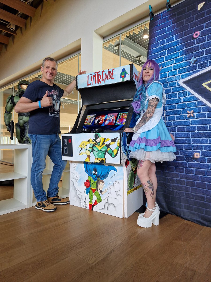 Marcuszeboulet's tweet photo. C'est reparti pour une journée à #japanaddict ou vous pourrez aussi croiser notre @alekskawai nationale ! Mon incroyable salle d'arcade est un petit trésor bien caché.... pour me trouver prenez l'ascenseur tout de suite en rentrant à gauche de l'accueil et grimpez au 3eme étage ! A tout de suite !