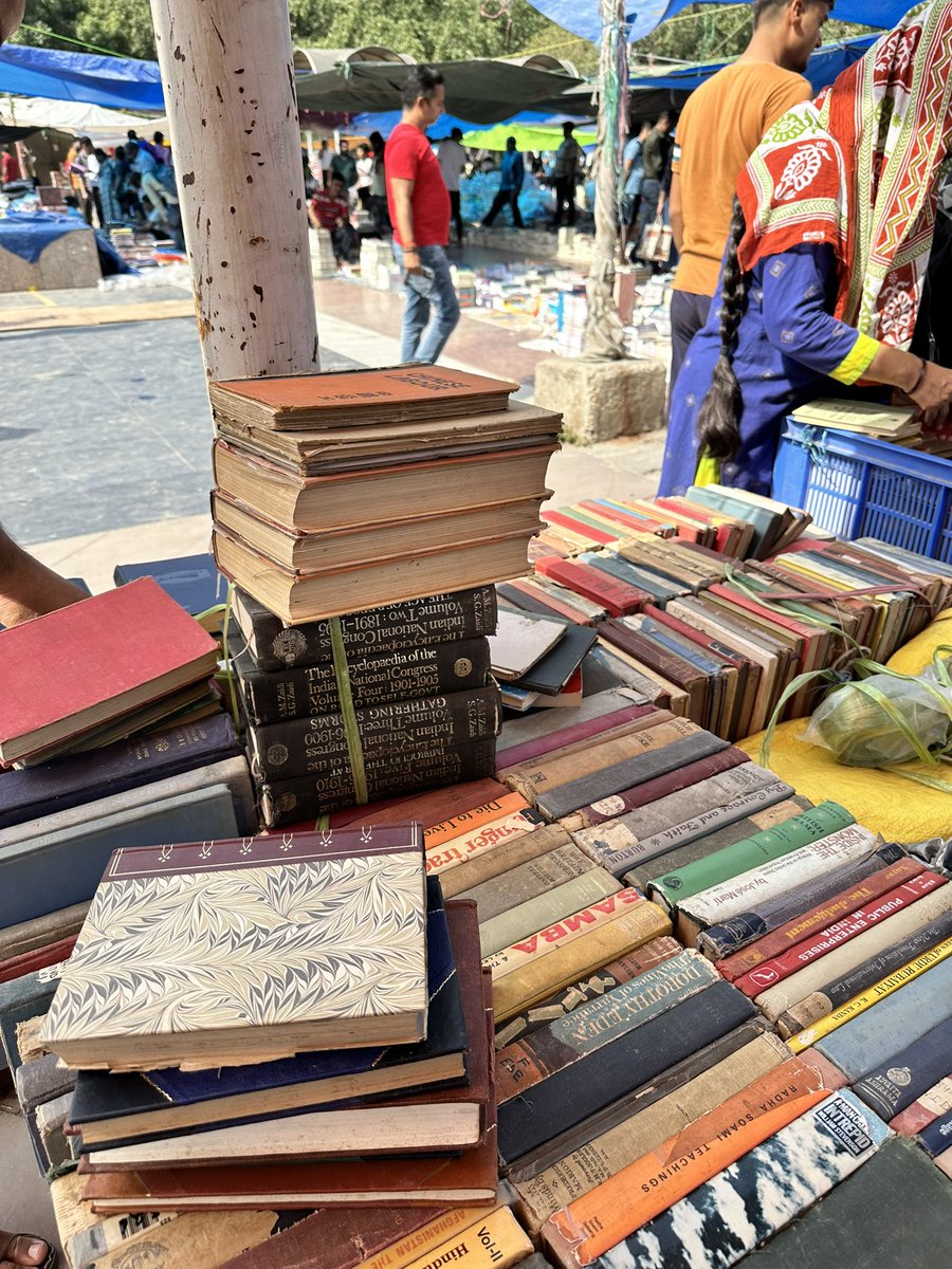 iamrana's tweet photo. The Daryaganj Sunday book market has become organised &amp; is now in a designated place near Delhi Gate https://t.co/00TeoiUscC