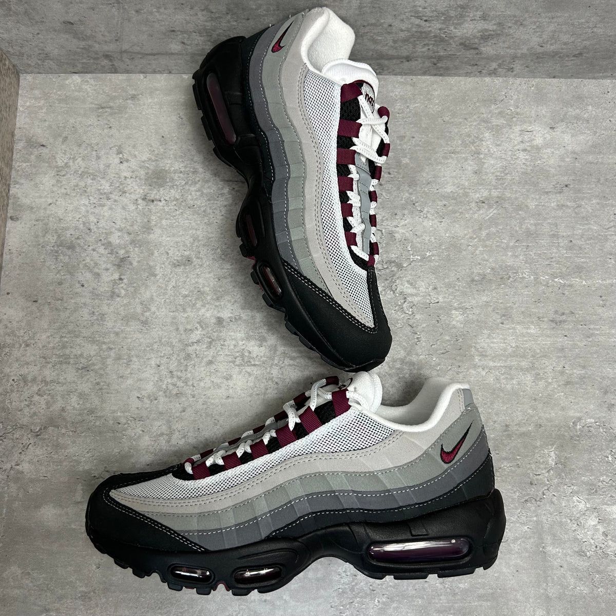 feetbitsneakers's tweet photo. Join our Sunday Sneaker Brunch! Share your brunch setup and your favorite kicks. #SundayBrunch #SneakerSunday #FeetBit https://t.co/nvzTDLsgLs