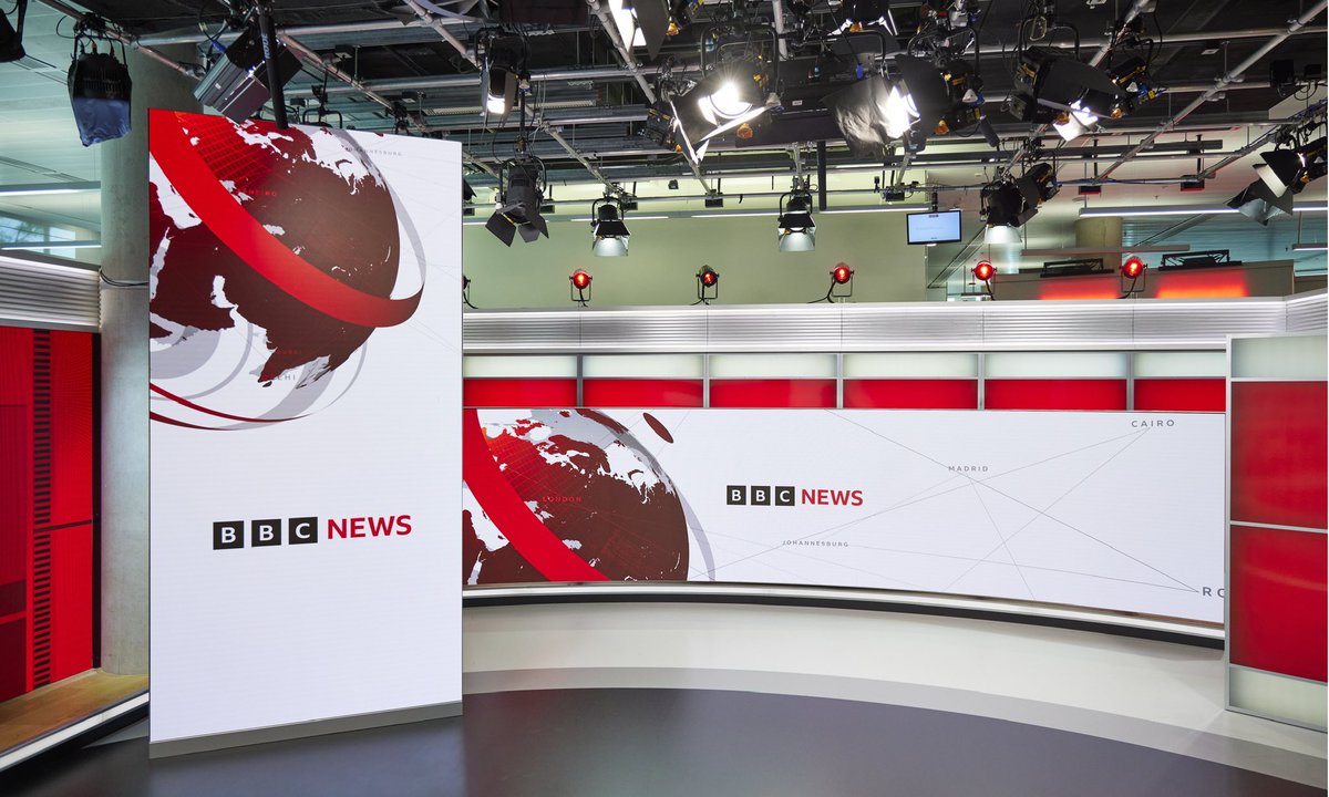 BBCFrediani's tweet photo. All change from Monday 3rd June 2024 with an extended hour long BBC News at One every weekday from Salford.

- More stories
- More analysis
- More Nations &amp; Regions News

It’s the first time a network news bulletin will be regularly presented and produced outside London. https://t.co/WRaQG7wbPx