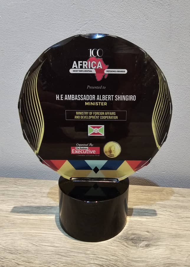 Congratulations to @AShingiro for the Africa 100 most influential persons award 👏🏆.
During the event @AShingiro  delivered a speech thanking each and everyone who has played a major role in his long journey to success.
@NtareHouse 
@MAEBurundi 
@MinCommerce 
@AShingiro