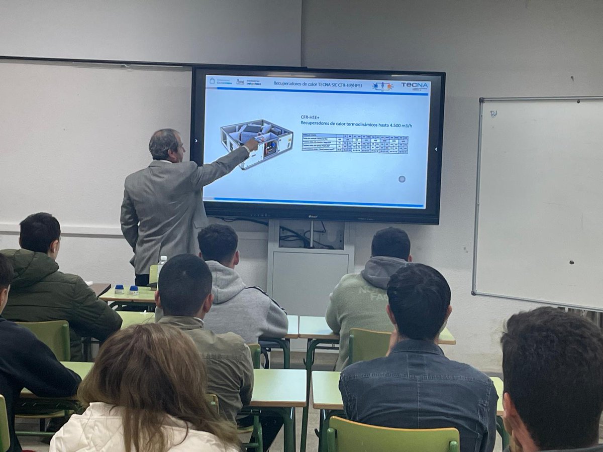 IES Antonio Machado tweet media