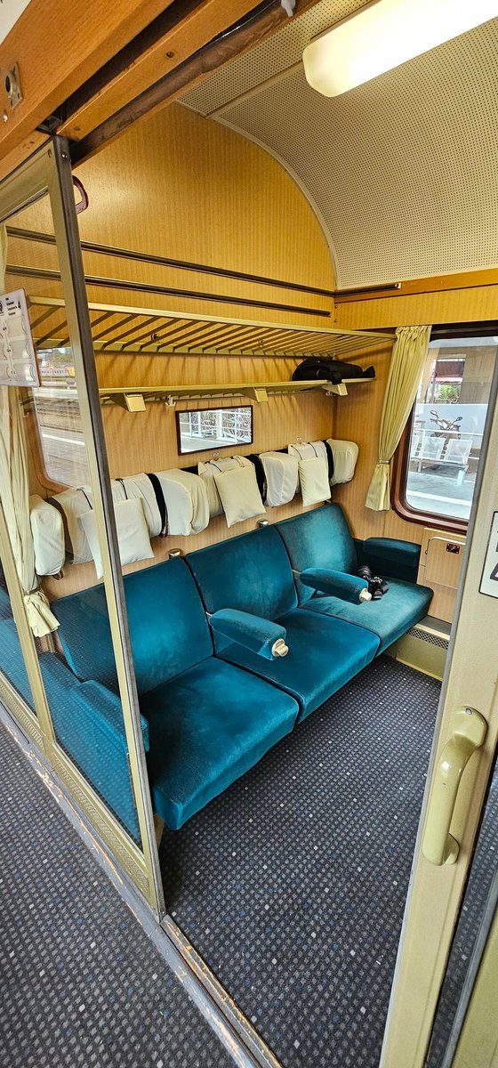 st_hennermann's tweet photo. Ein Traum geht in Erfüllung - Reise 1. Klasse mit dem TEE 340 und der 103 113-7 zum DB Sommerfest nach Koblenz. https://t.co/wbWeSR30XL
