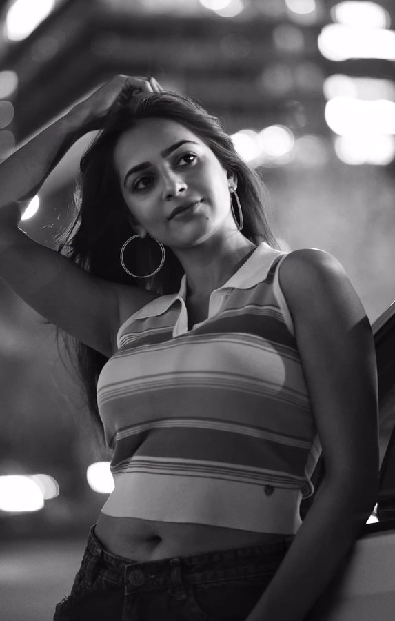 GPD_y0GWAAA7vq0?format=jpg&name=900x900