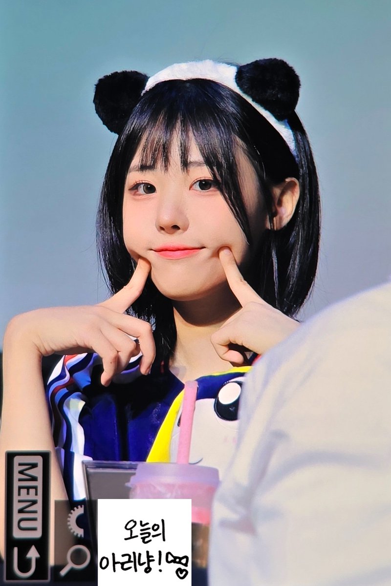 240602 대면 팬사인회 pre #히나

오늘 냥바오야 🐾🤍🖤

#QWER #냥뇽녕냥 #HINA #ひな
#장나영 @hapycb https://t.co/C4B8DbtMSO