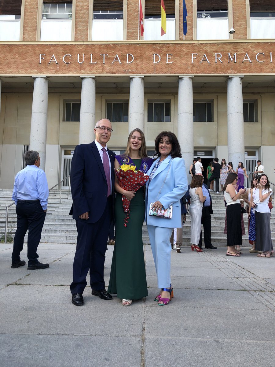 De 👩‍🎓 <a href="/pelendinez/">Pedro Lendinez #EnfermedadesRaras #MasVisibles</a> <a href="/Nba1Marisa/">marisaNBA1</a> <a href="/charo_lu/">Charo Luque</a> <a href="/FGAlcaraz/">Félix González</a> <a href="/manuca7/">manuela.plasencia</a> <a href="/smoocho71/">Sonia💚⚖️🇪🇦🏳️‍🌈</a> <a href="/mangelesjg/">Angeles Jimenez</a> <a href="/pater112/">Pater</a> <a href="/ElenaSaiz63/">Elena Sáiz</a> <a href="/MariaMafero/">MaFeRo</a> <a href="/pazfanlo/">Paz Fanlo</a> <a href="/jlpouy/">Josep Lluís Pouy</a> <a href="/puretopastel/">Loreto 🇺🇦</a> <a href="/CraviotVilla/">María del Mar</a> <a href="/marisol_fenoy/">Marisol Fenoy</a> <a href="/farmandarina/">Ana Tere Jódar 💚💊 #Valorfarmacéutico</a> <a href="/olivafarma/">...</a> <a href="/Revertcalabuig/">Vicente Revert</a> <a href="/arecibo75/">Domingo Hernández</a> <a href="/josefuentesdp/">José Fuentes de Prado</a> <a href="/famartinez2001/">Francisca Martínez</a> <a href="/MontsePVNFSFE/">Montsepvn</a>