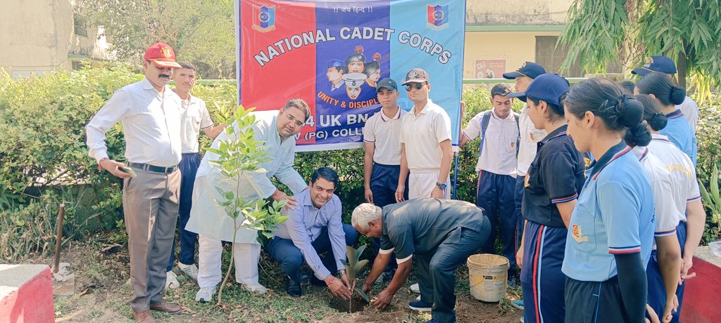 ravi3383's tweet photo. *PUNEET SAGAR ABHIYAN: 84 UK BN NCC ROORKEE*
On 02 Jun 24 cdts and Staff of 84 UK and KLDAV (PG) College carried out sapling plantation in college premises to contribute towards a greener Earth for the present and future generations.
@HQ_DG_NCC; @NCCUttrakhand; @PRODefDehradun https://t.co/PkPCgxTZcc