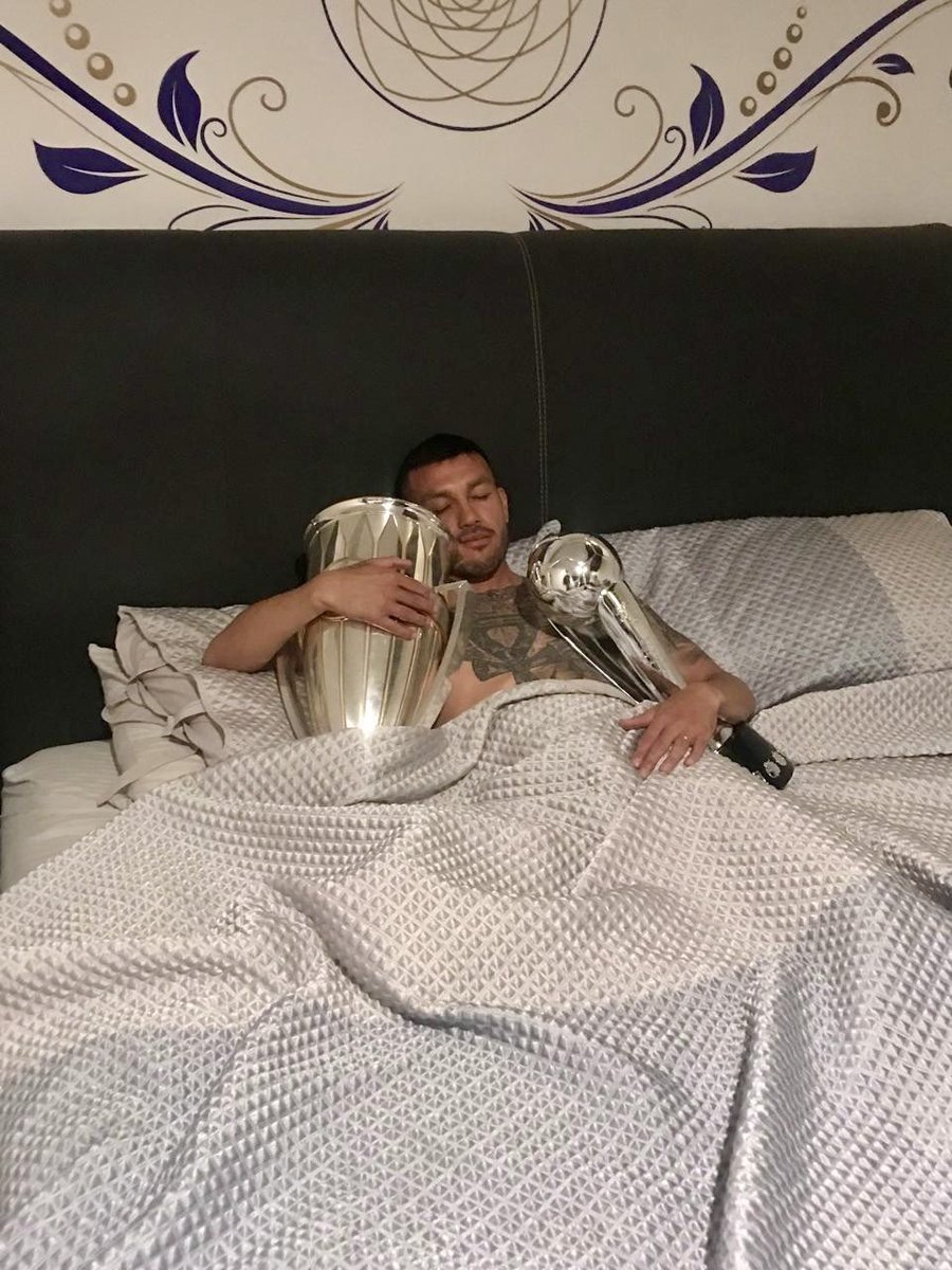 beberic09's tweet photo. Que tengan dulce sueños 💭🏆 https://t.co/ffdl25oBNI