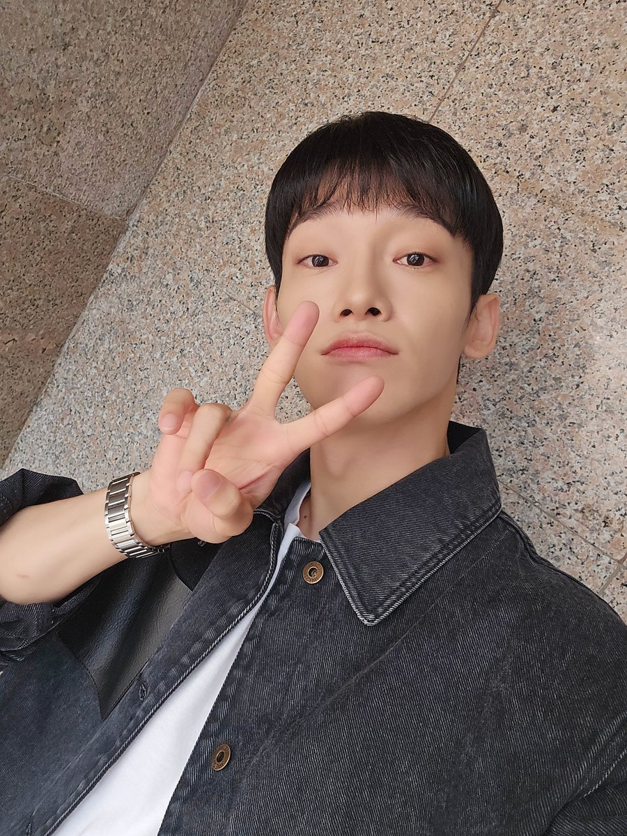 CHEN_INB100's tweet photo. #JDaily

🏠 2024.06.02
프롬스토어 팬사인회 

#첸 #CHEN #DOOR #빈집 #Empty https://t.co/TY799b81Gc
