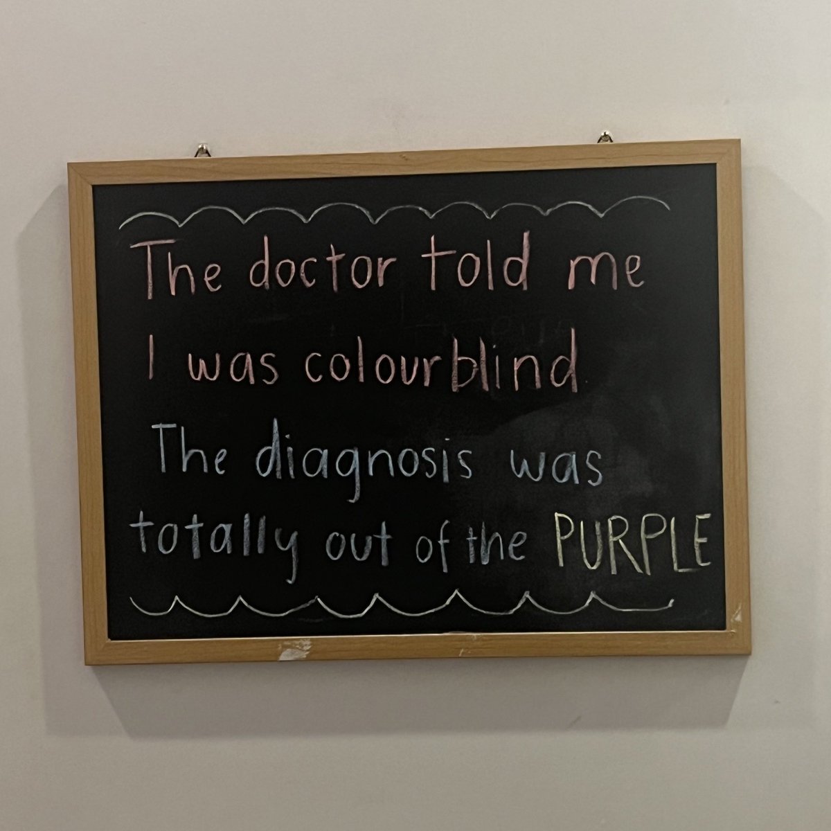 taegiscloud's tweet photo. silly little jokes at my medical reception job 🥰🥰 https://t.co/krOwjiocHy