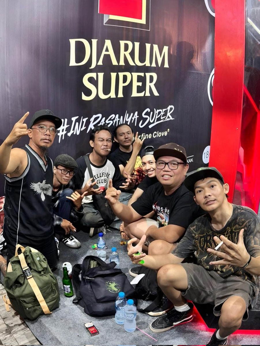 DION // ALDO (@__deathbois) on Twitter photo 