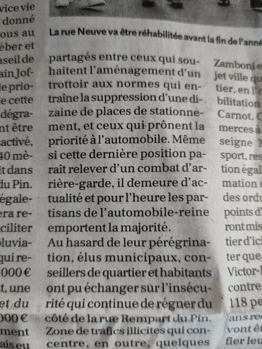 Trottoir aux normes PMR ou places de stationnement automobile ? La réponse semble évidente mais pas à Agen où les habitants défendent coûte-que-coûte leur dix places de stationnement, aux dépens des piétons, PMR et personnes avec poussette. Hallucinant