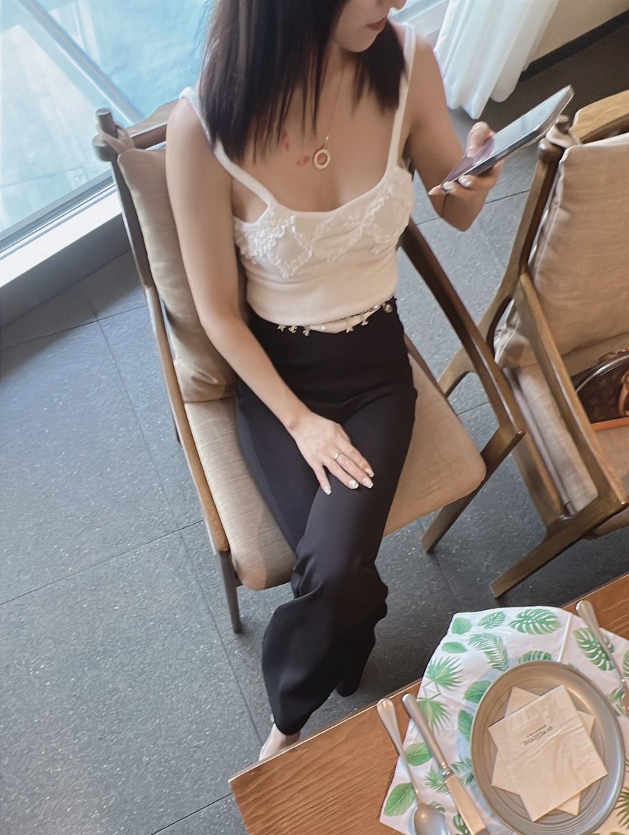 福利姬寶儿姐分享的黄推图片3 - 网红私拍内容