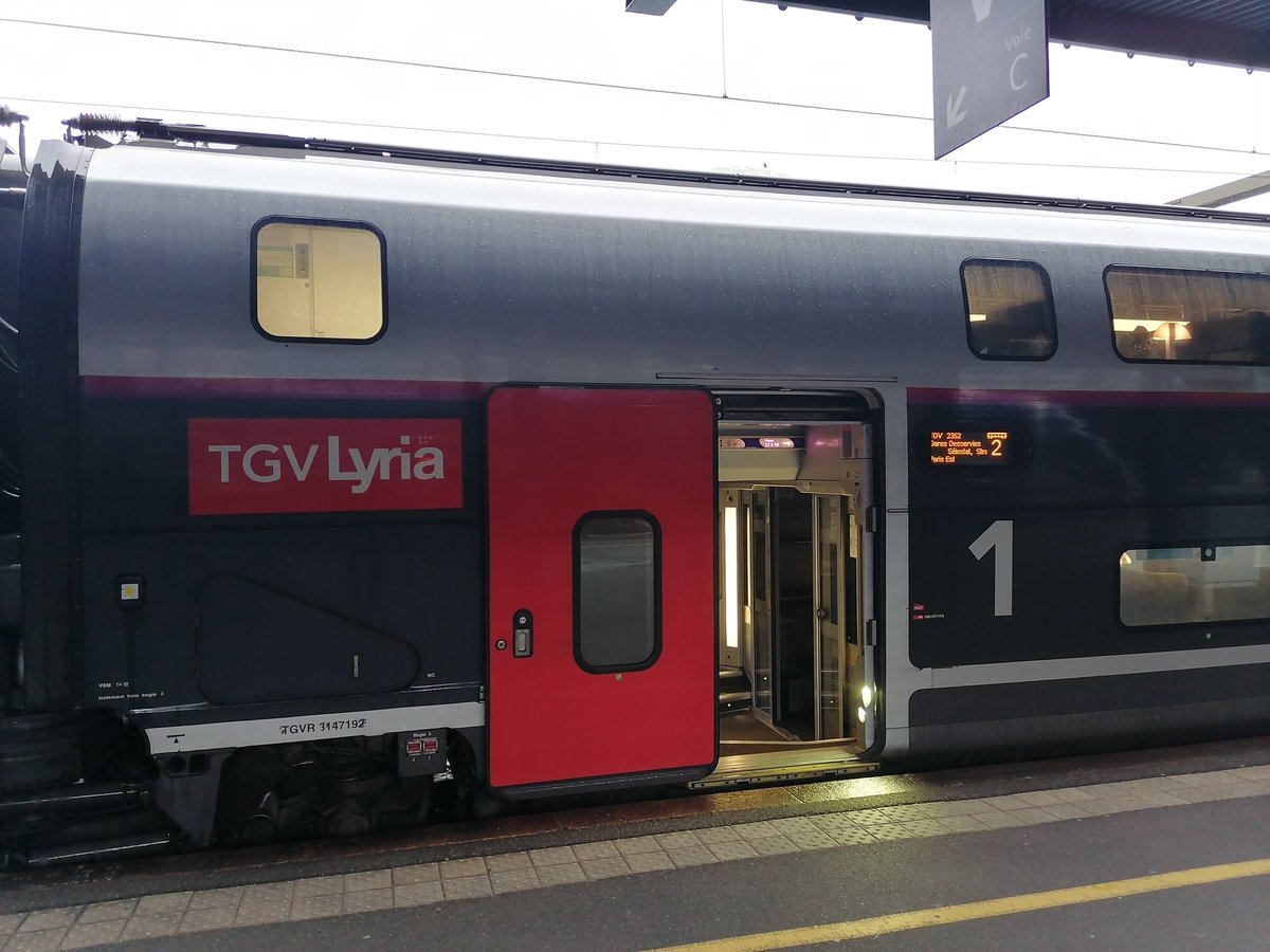 mathias_monnin's tweet image. On aura tout vu à Colmar ! Une rame TGV #Lyria qui assure un TGV #inoui pour #Paris-Est.