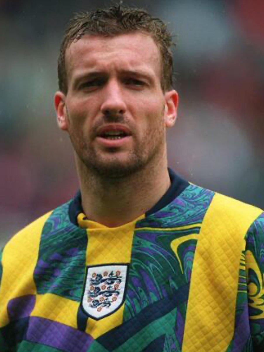 90s_writer's tweet photo. A thread of goalkeepers. 

Just all the goalkeepers. 

In their fancy 90s goalkeeper shirts. 

Doing the goalkeeping.

Enjoy 🧵 https://t.co/bgujVev7HL