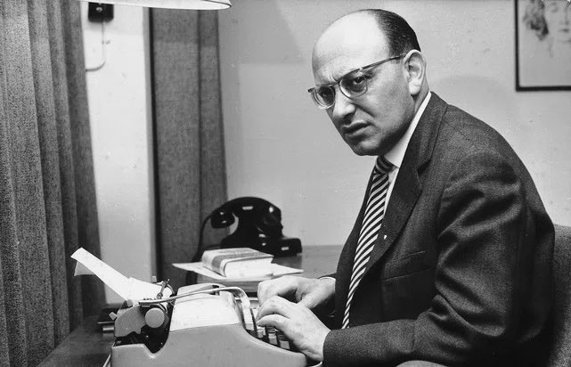 felix_bohr's tweet image. »Manchmal ist eine Schreibblockade für die Leser ein Segen, das wollen wir nicht vergessen.«

Marcel Reich-Ranicki, 
geboren am 2. Juni 1920