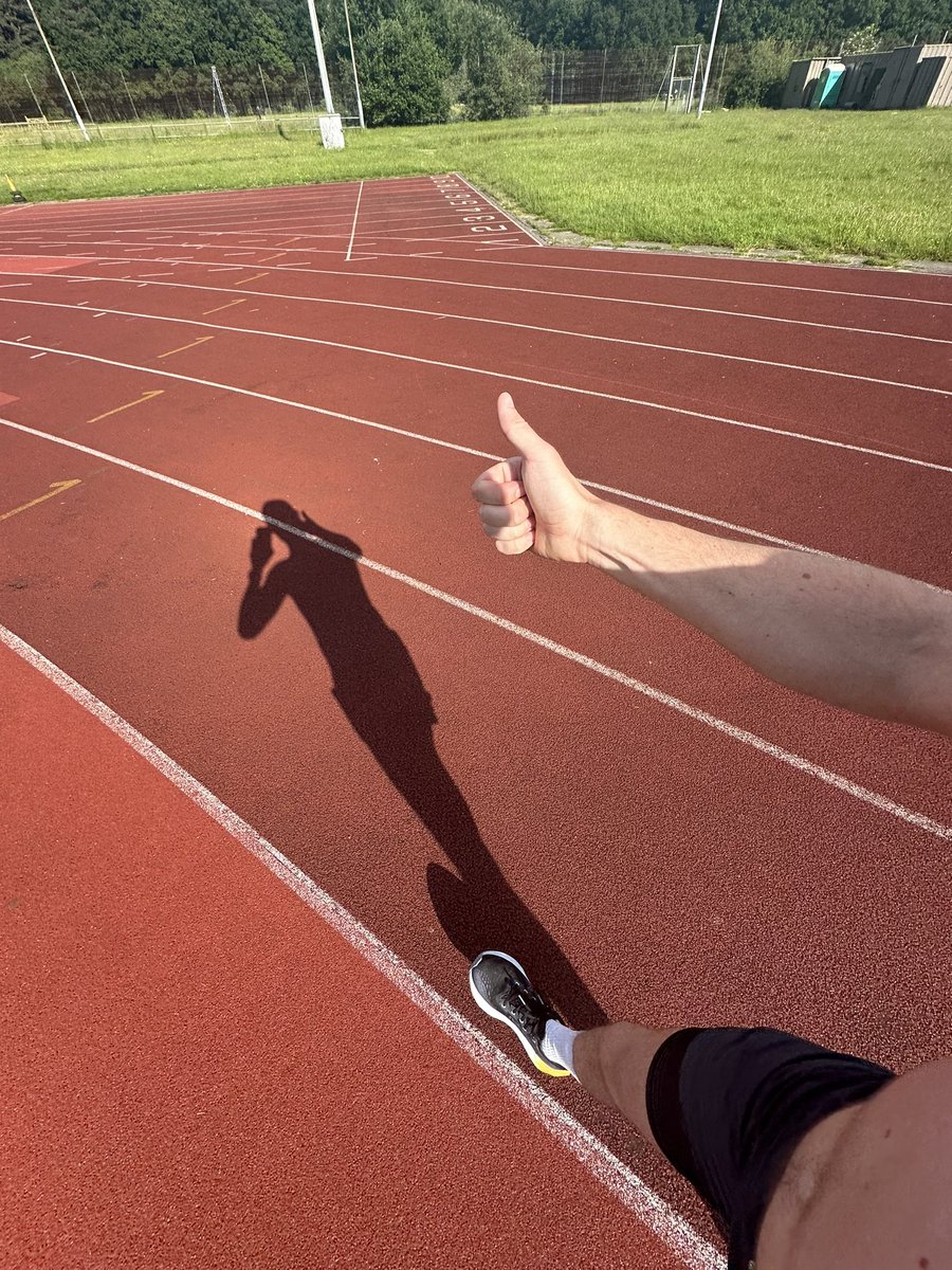 thedillydee's tweet photo. Just ran my first ever Double Marathon around a track for 12 hours ➰✅ 

Thankyou to everyone who came out to support and make it bareable 🫶

Going offline for a while to recover. https://t.co/skG0seLlGf
