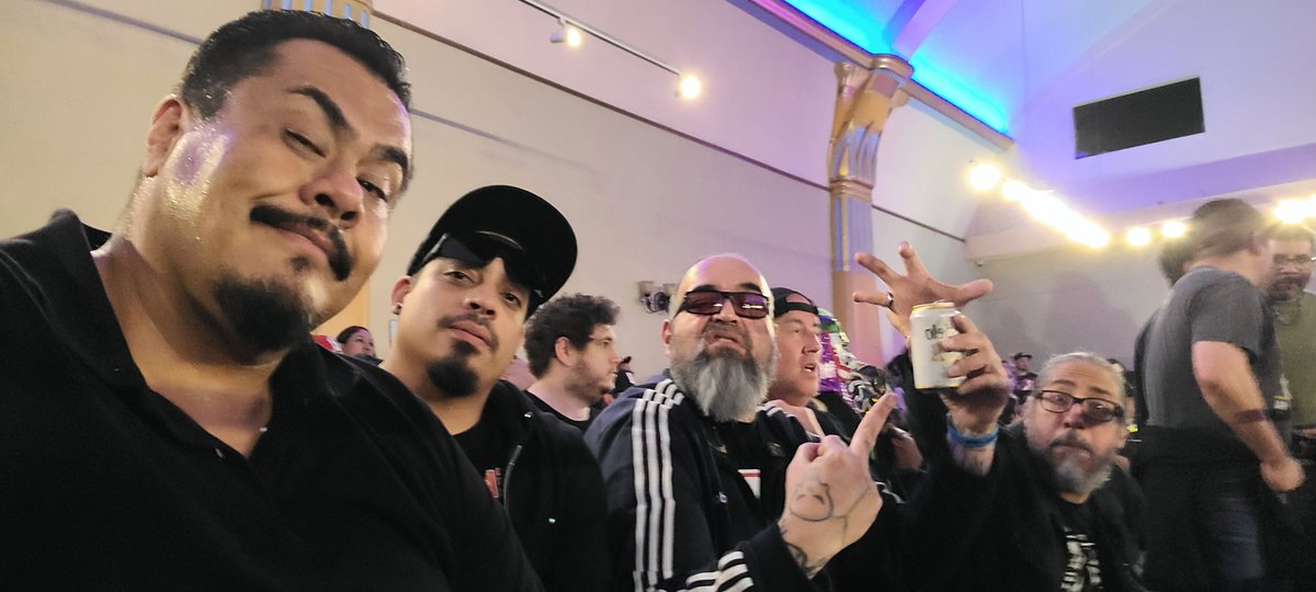 SuperBeaner's tweet photo. @largeelbutcher The Lucha Underground OGs!

Where was @1000machetes at? https://t.co/VLP74ArCxm
